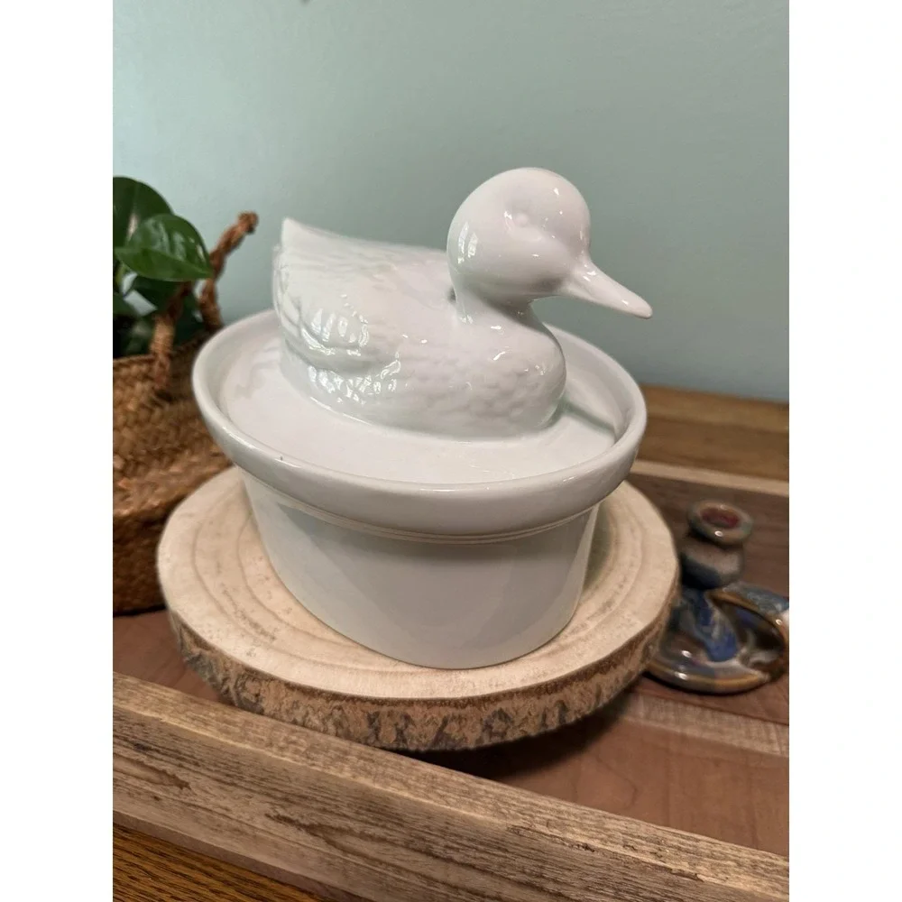 Vintage BIA Cordon Bleu White Duck Casserole Dish